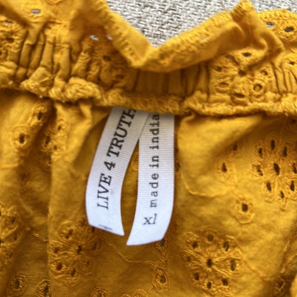 Live 4 Truth Eyelet Crop Top - Picture 2 of 4